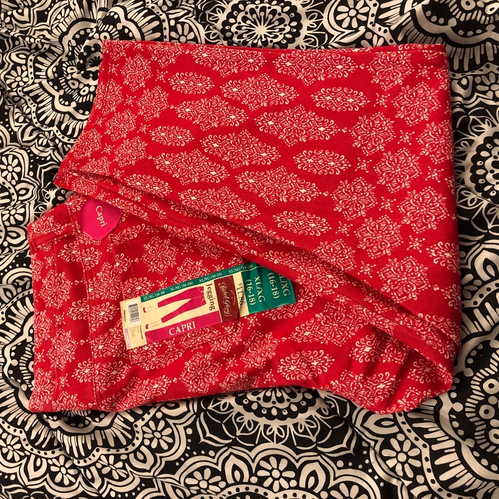 Orange/White Pattern Capri Jeggings Sz 16-18